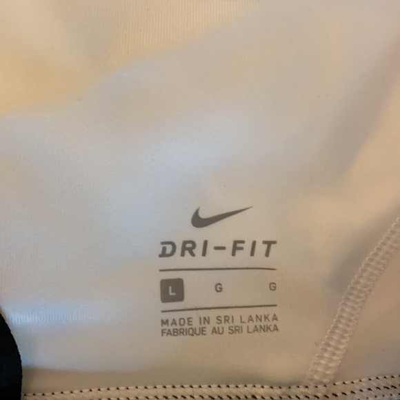 ❌ SOLD Nike Dri-FIT Sports Bra Size L EUC - Picture 3 of 4